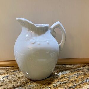 Two’s company Elegant White Ceramic Pitcher/creamer
